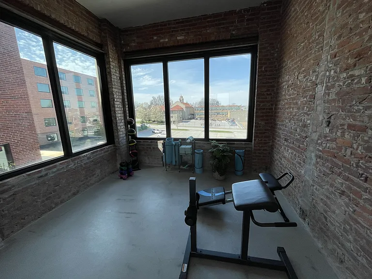 Dahlman Flats — Photo 26