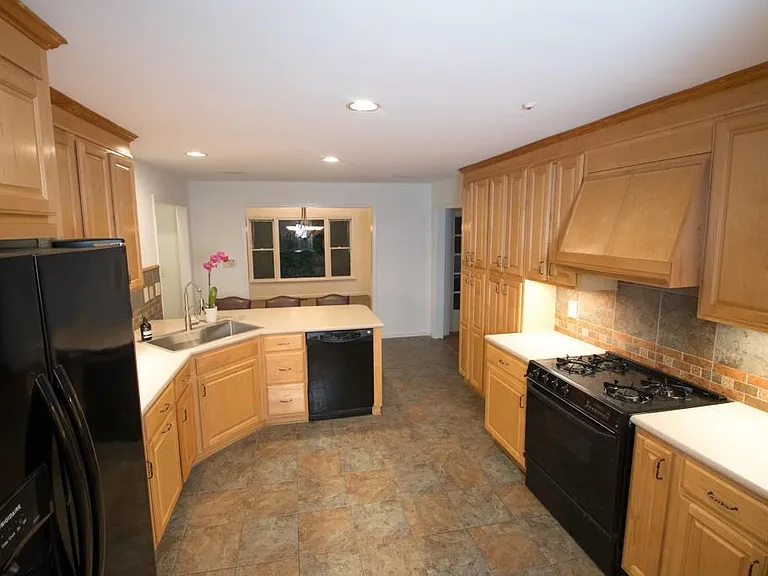 376 Cochran Dr NW — Photo 6