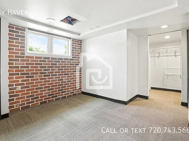 802 S Sherman St — Photo 10