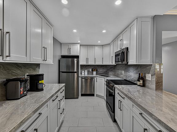 3rd image of 300 NE 19th Court #104n