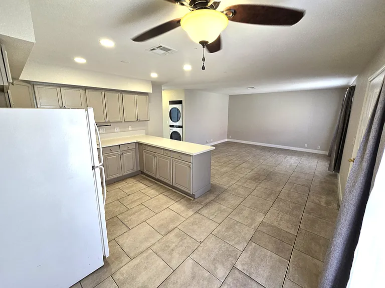 4300 N Lamont St #291 — Photo 2