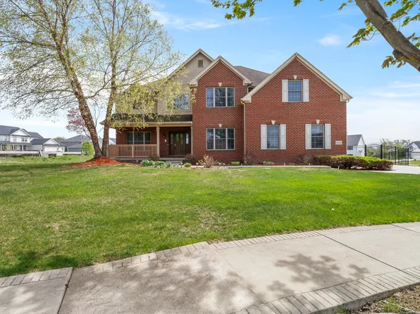 6689 Hawthorne Ct, Winfield, IN 46307