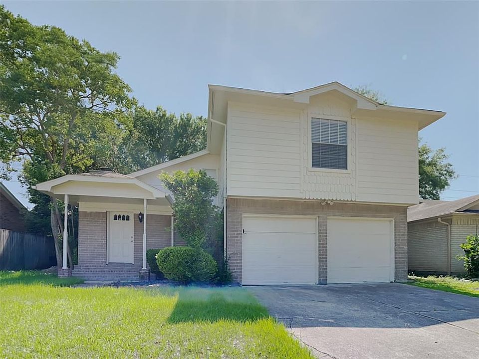 1st image of 8527 Woodland Plz