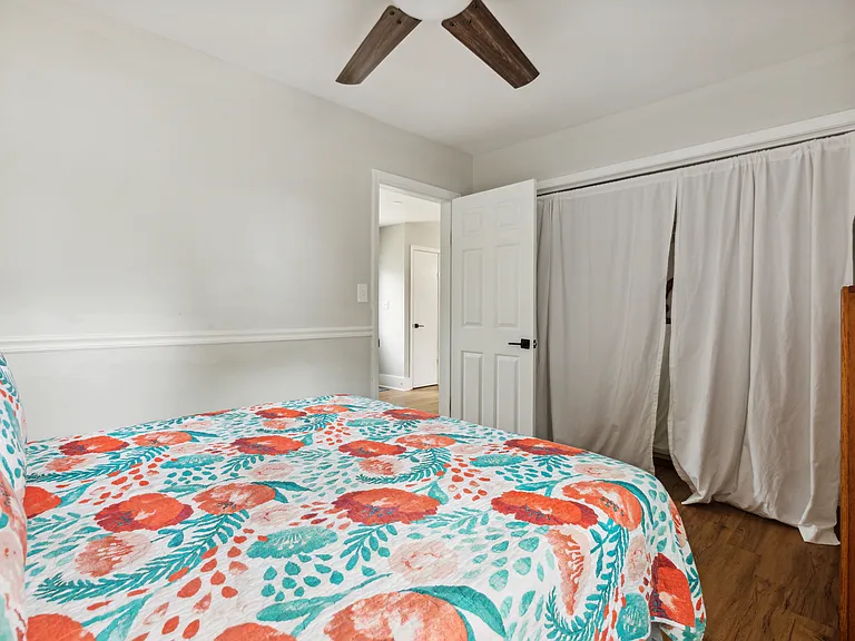1104 Dickson Ave — Photo 21