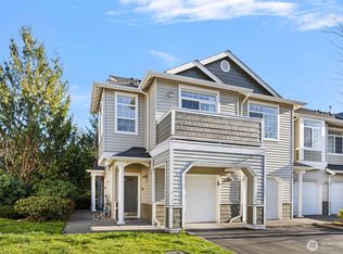 Sterling Square, Sammamish, WA 98075