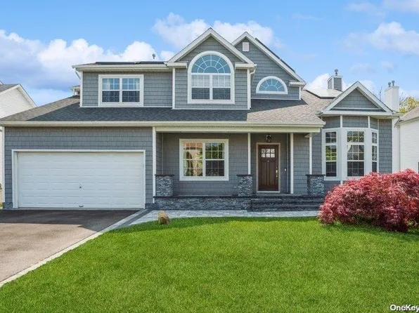 75 Beechwood Drive, Manorville, NY 11949