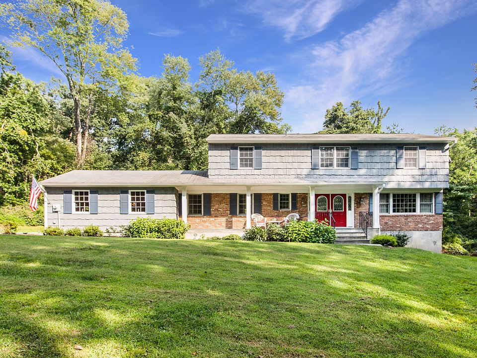 1st image of 537 Revere Dr