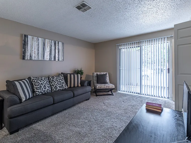 Sutton House Apartments — Photo 54