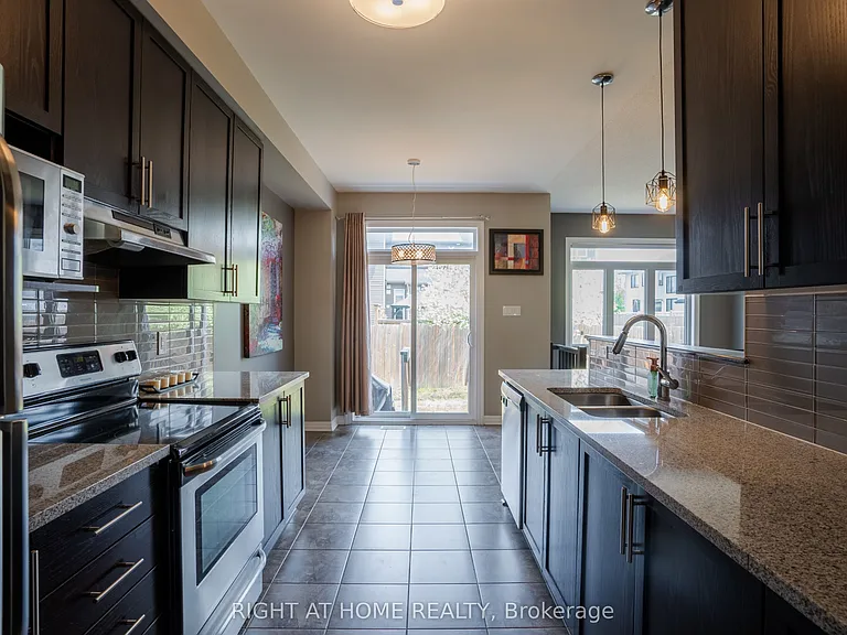 712 Brian Good Ave — Photo 7