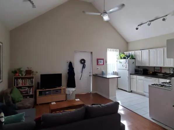 1246 N Bosworth Ave APT 2R, Chicago, IL 60642
