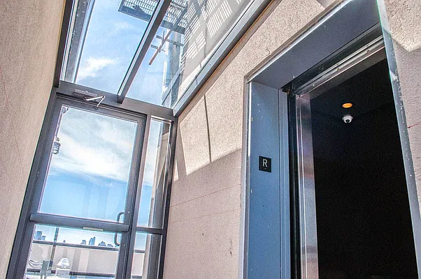 Rented by Manhattan Management LLC | media 61