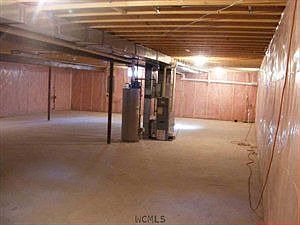 5th image of 19 Woodshire Ct