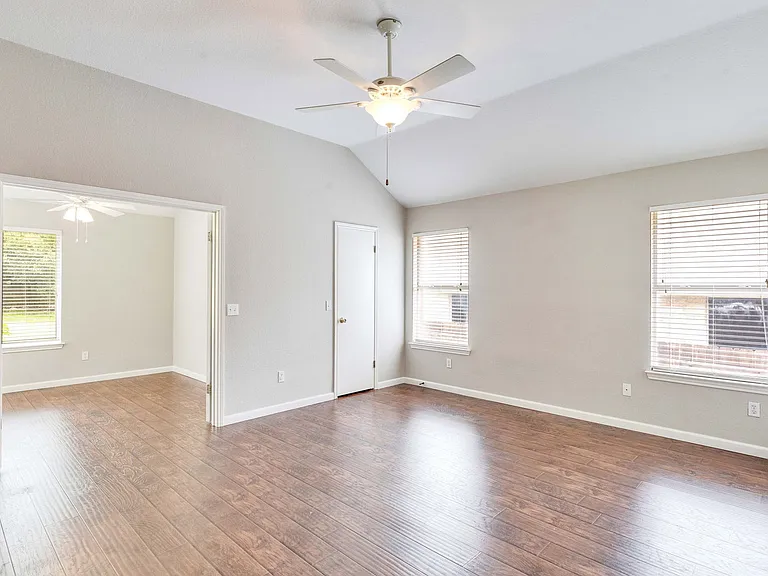 6412 Convict Hill Rd — Photo 40