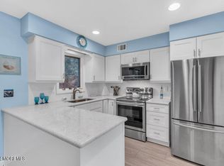 26 Philadelphia Ave APT 8, Lavallette, NJ 08735