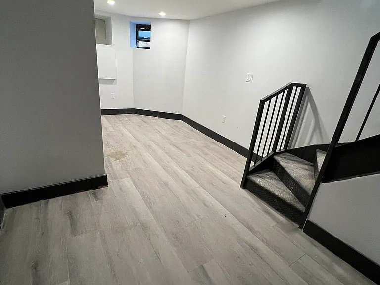 868 New York Ave #1 — Photo 7