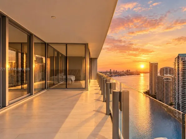 300 Biscayne Boulevard Way Unit 3304C, Miami, FL 33131