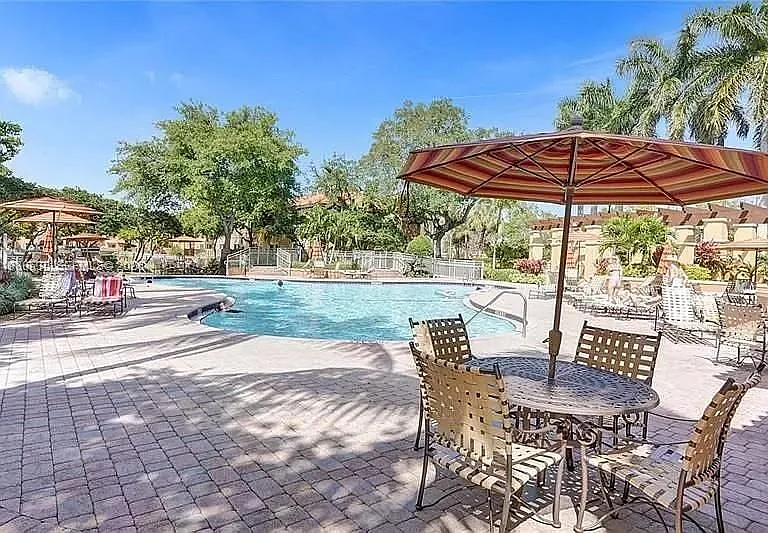 2325 Mariner Ct #TOWNHOUSE — Photo 8