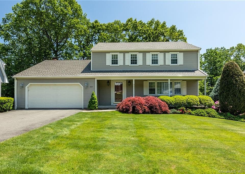 1st image of 321 Candlewyck Dr