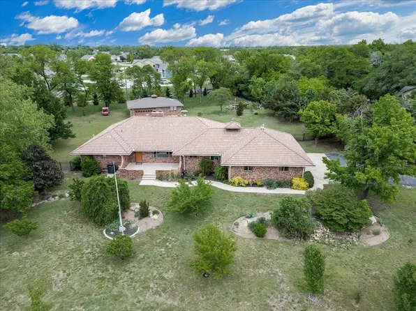 12400 E Lynne Ave, Wichita, KS 67207