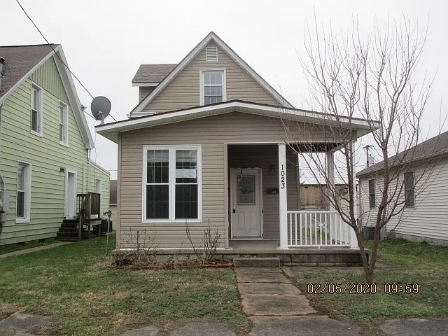 1023 9th St photo 1