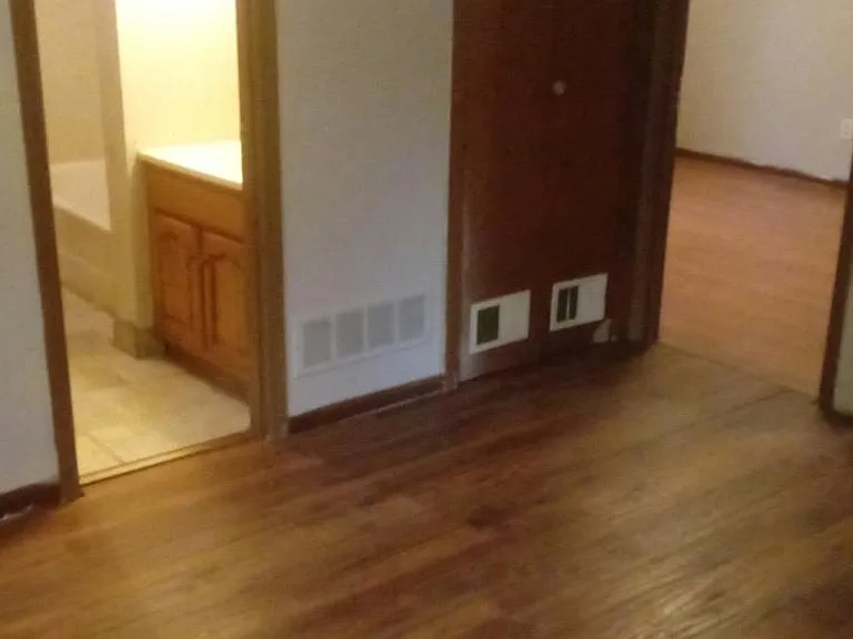 204 S Madison St — Photo 1