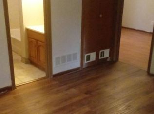 204 S Madison St, Spring Hill, KS 66083