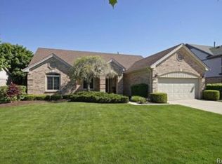 45752 Larchmont Dr, Canton, MI 48187