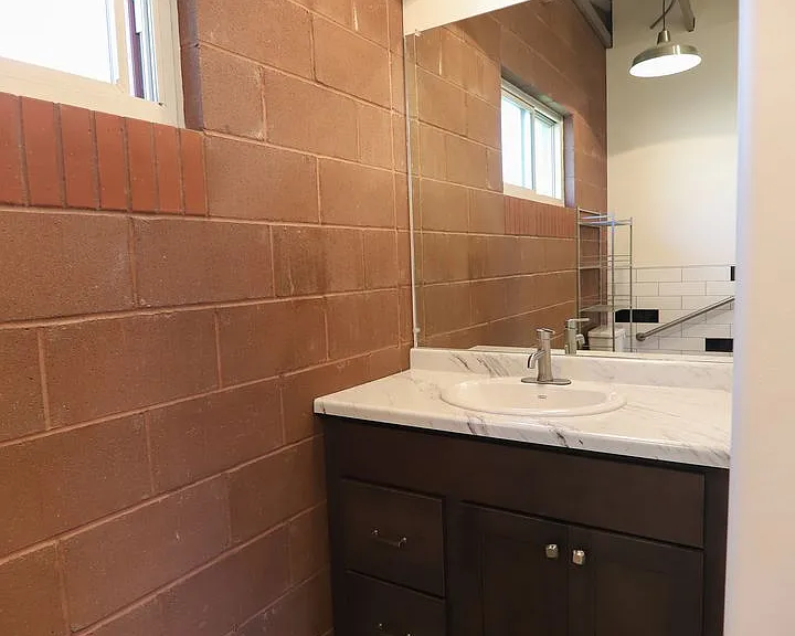 1252 Broadway St — Photo 12