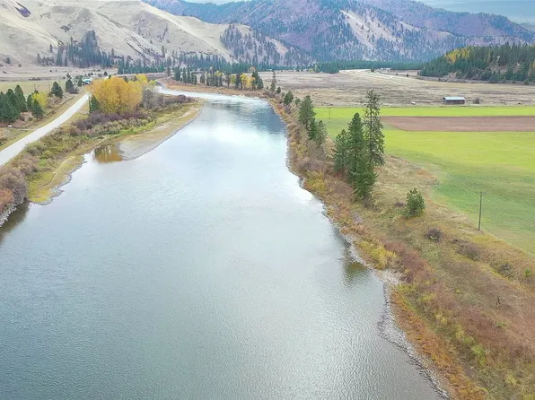 3 Kestrel Dr, Superior, MT 59872