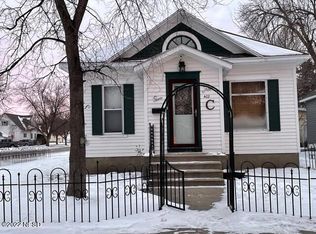 402 S Maple St, Watertown, SD 57201