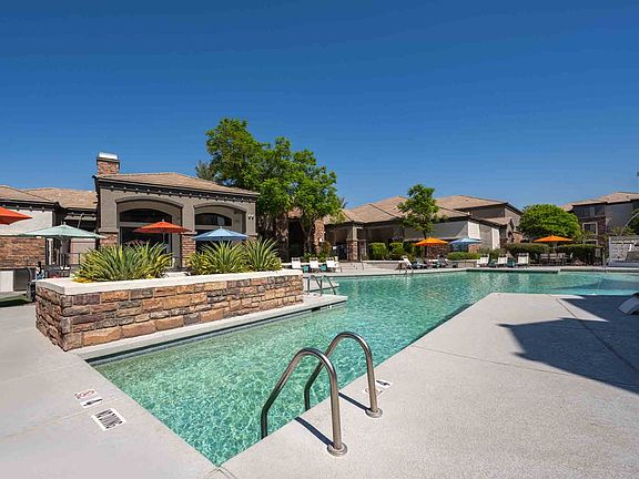 Zone, Glendale, AZ, Resort Style Pool