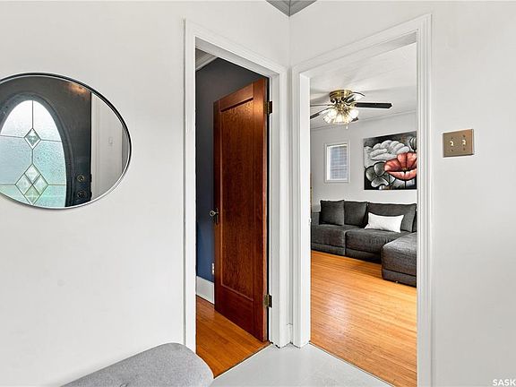 4th image of 2161 Queen STREET
