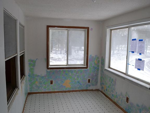 2nd image of 5855 E Summit Ave