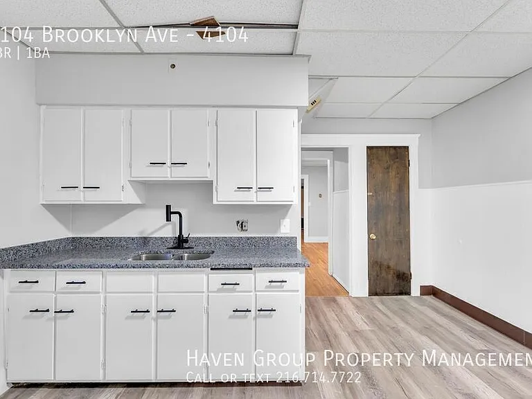 4104 Brooklyn Ave #4104 — Photo 10