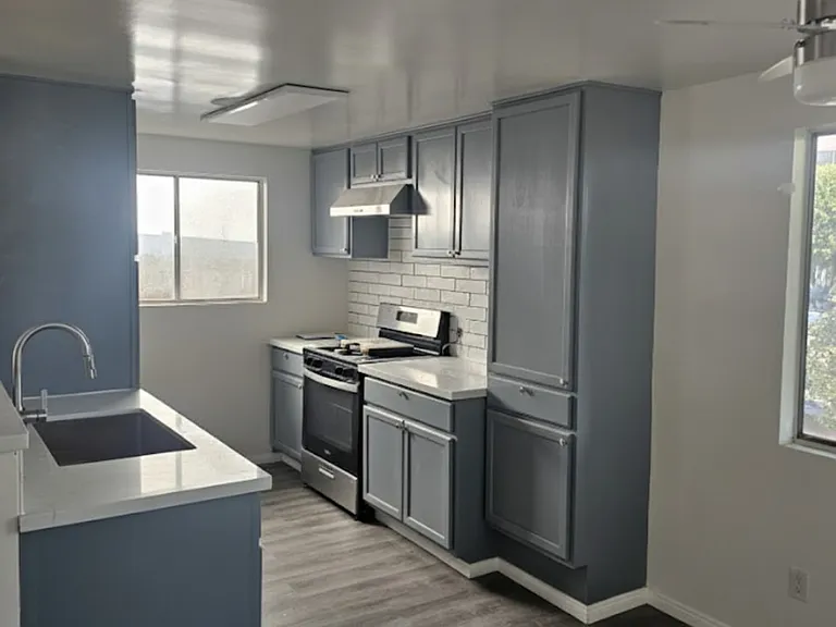 409 E Cedar Ave — Photo 5