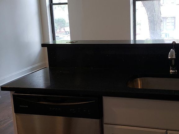 5th image of 2907 N Mildred Ave #101