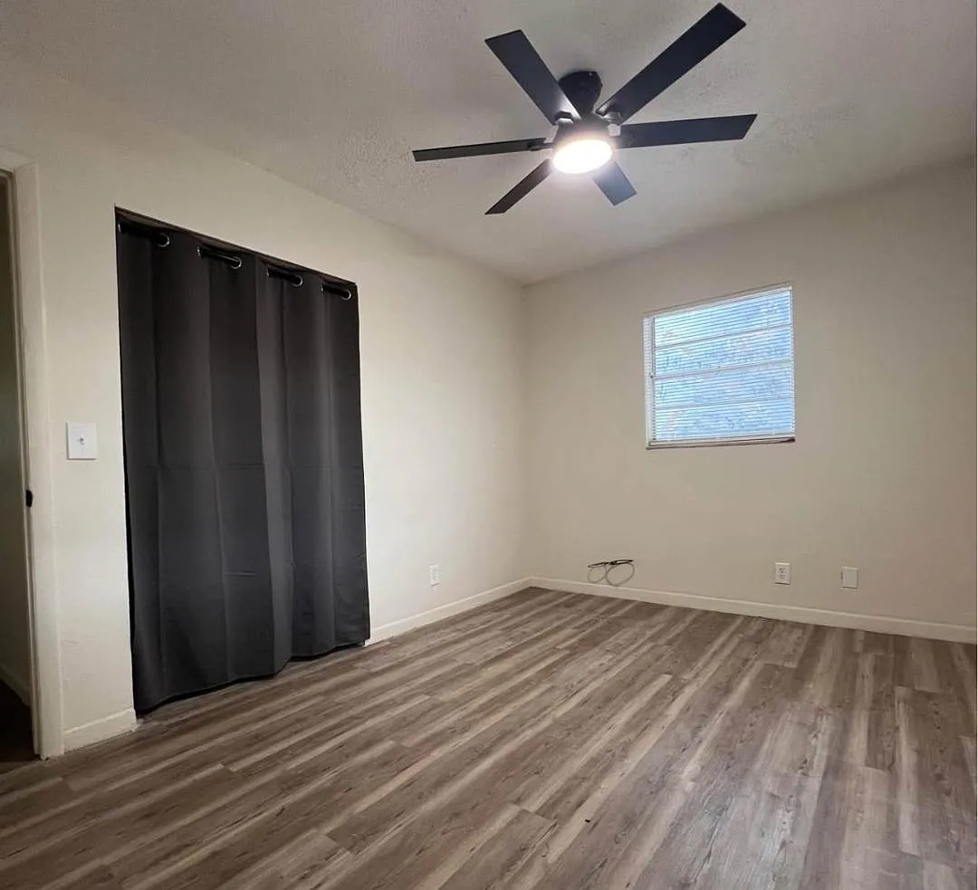 3 bed, 891 sqft, $1,795 — Photo 4