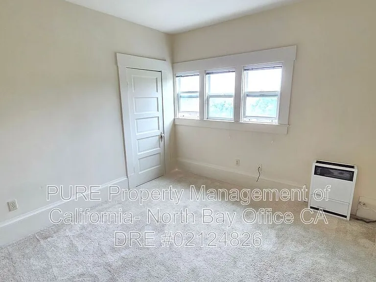 312 Washington St #4 — Photo 4