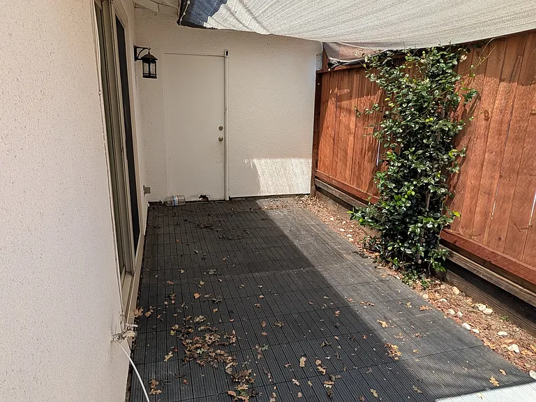 Azevedo Dr — Photo 20