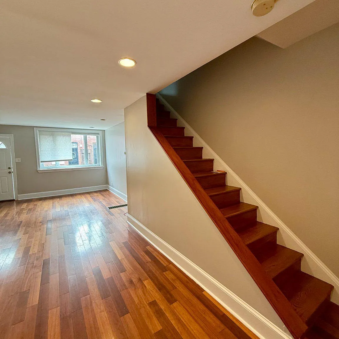 2 bed, 1.5 bath, 864 sqft, $2,100 — Photo 1