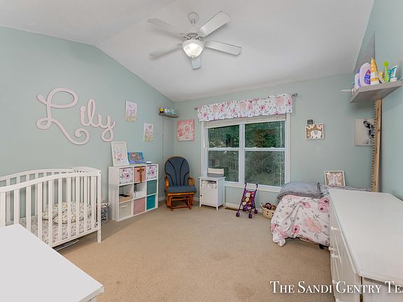 3rd image of 15389 Winchester Cir #41