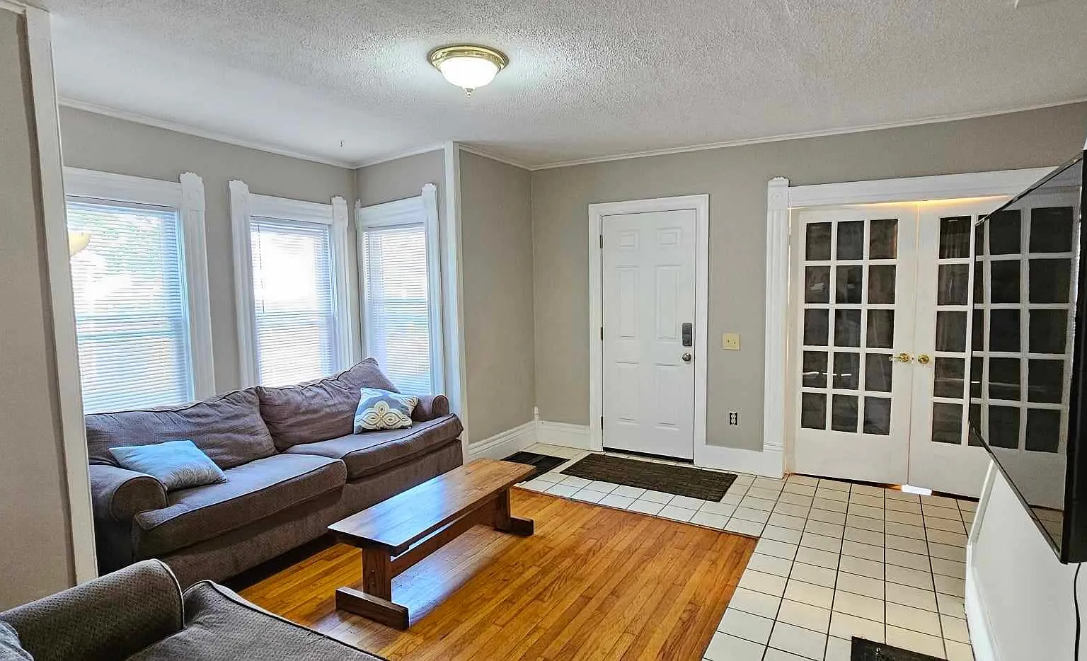 4 bed, 1338 sqft, $3,850 — Photo 3