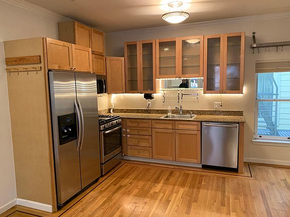 4th image of 570 Page St APT 6
