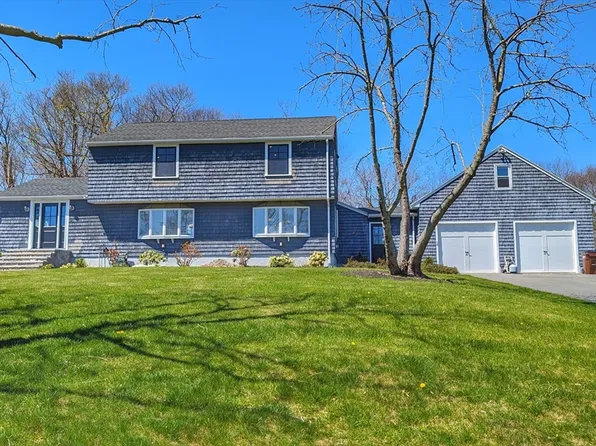 21 Pillsbury St, Georgetown, MA 01833