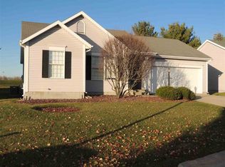 815 Eagle Cove Dr, South Bend, IN 46614