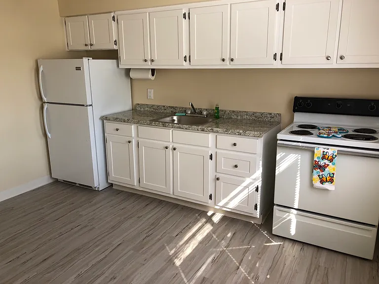 Village Cove — Photo 9