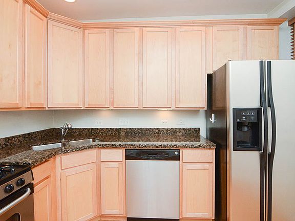 2nd image of 3244 N Clifton Ave APT 1E