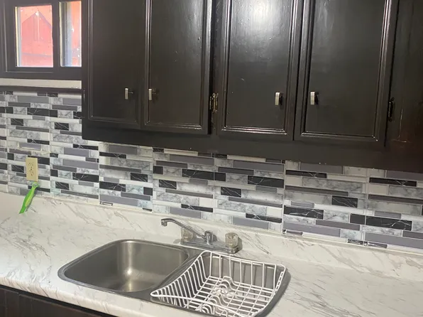 16 Galewood Dr, Toronto, ON M9N 3L7