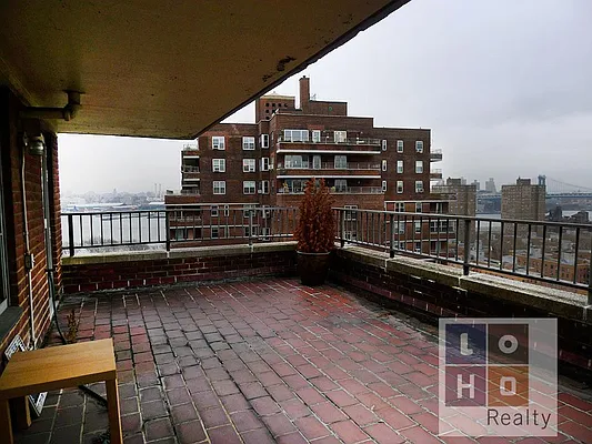 Rented by LoHo Realty | media 2