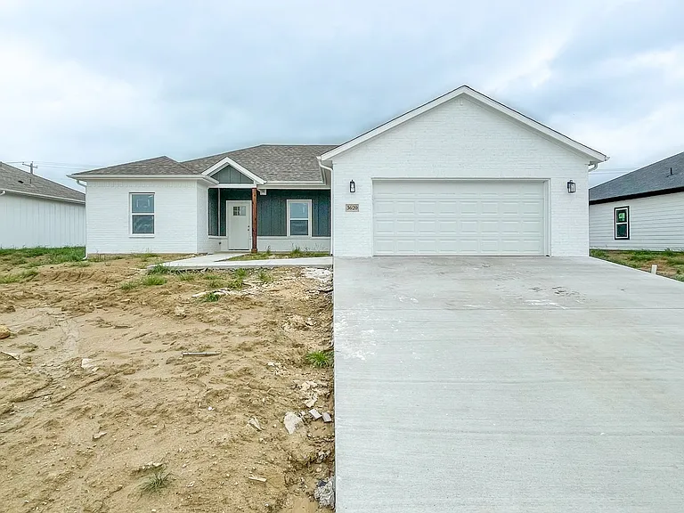 3620 Skylane Ave — Photo 1